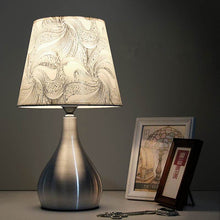 Load image into Gallery viewer, Modern Fashion Aluminum Modern Table Desk Lamp